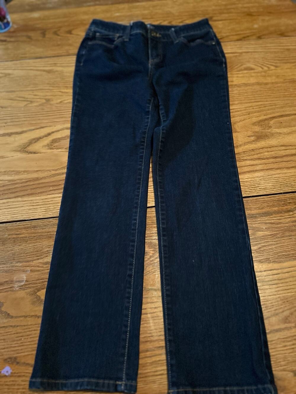 Lee Jeans regular, straight, mid rise, size 8 med dark wash